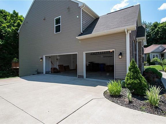 5th image of 2161 Meadowsweet Ln
