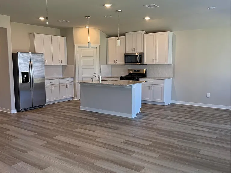 1484 Waggoner Ranch Trl — Photo 9