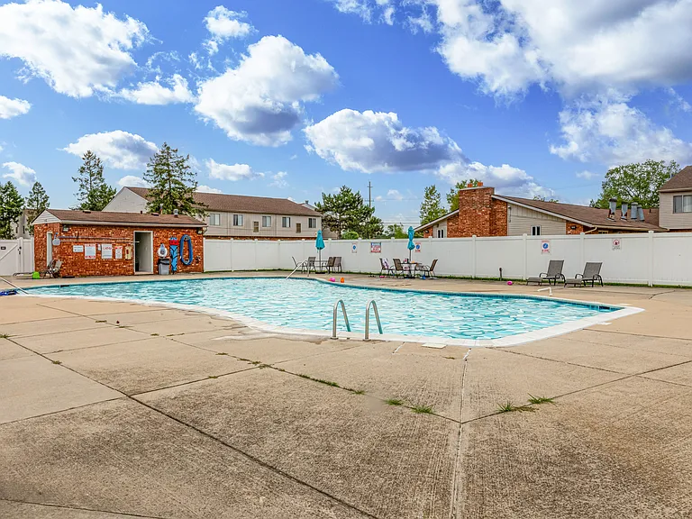 Coppertree Apartments & Townhomes — Photo 41