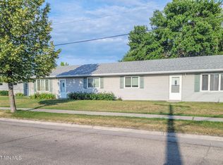 1001&1003 Barrette St, Crookston, MN 56716