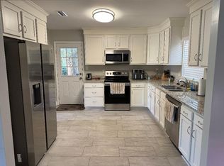 10111 Lakeview Rd W, Jacksonville, FL 32225