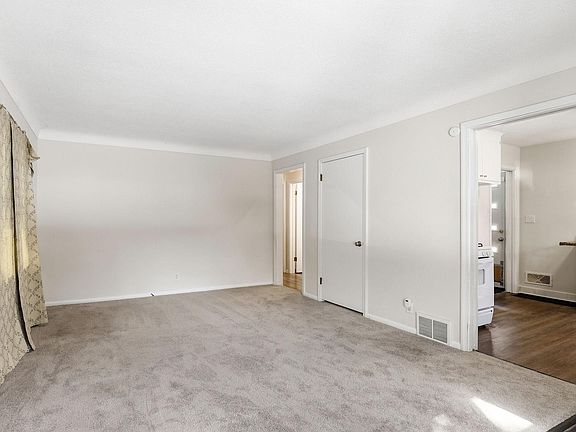 4th image of 345 Lafond Ave