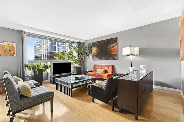 Rented by Corcoran | media 39