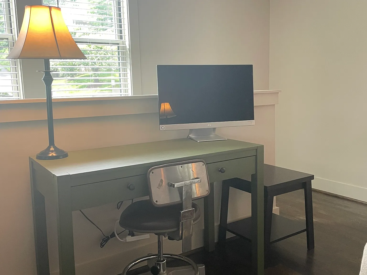 1 bed, 700 sqft, $1,950 — Photo 3