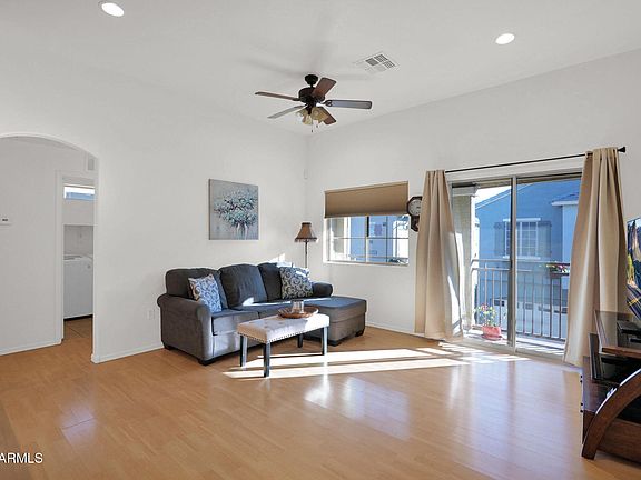 4th image of 2402 E 5TH Street #1646