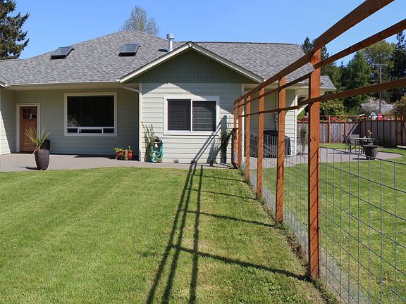 2nd image of 2008 16th Ave SE
