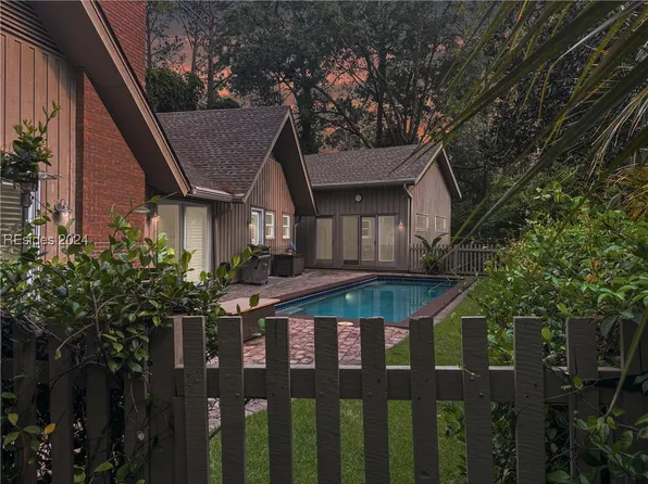 45 Myrtle Bank Rd, Hilton Head Island, SC 29926