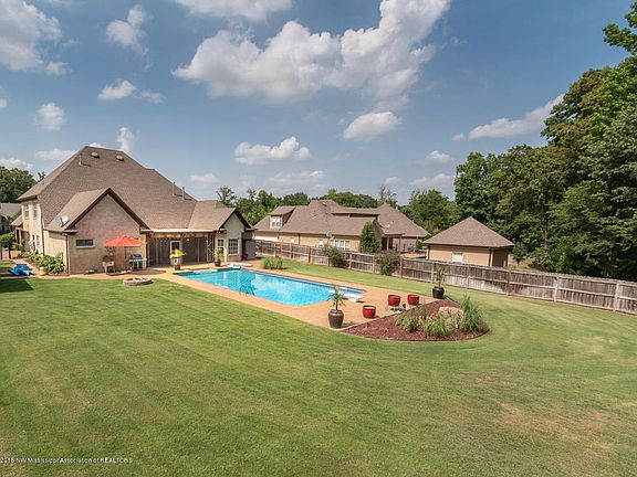 3rd image of 2323 Prioress Dr