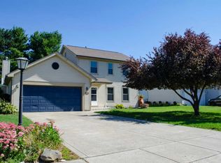 300 Stone Hedge Row Dr, Johnstown, OH