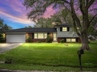 26W341 Bud Ct, Wheaton, IL 60187