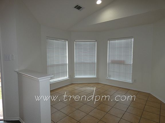 3rd image of 5932 Melanie Dr