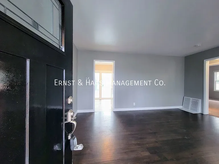 13414 Lynne Dr — Photo 3