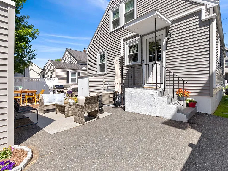 169 Grove St — Photo 15