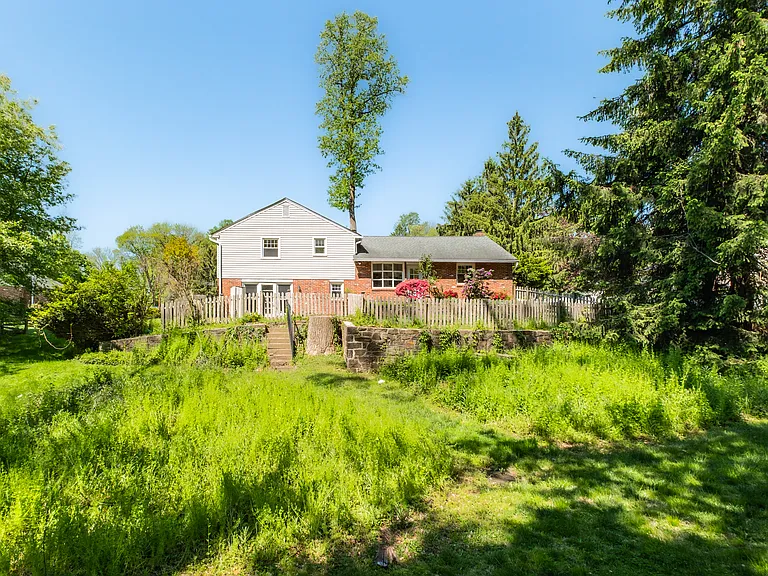 1390 Paxon Pl — Photo 44