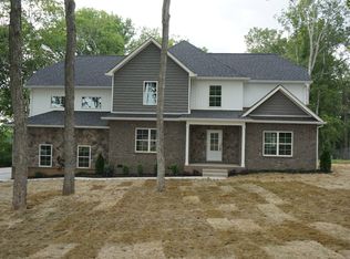 1032 Gratton Rd, Clarksville, TN 37043