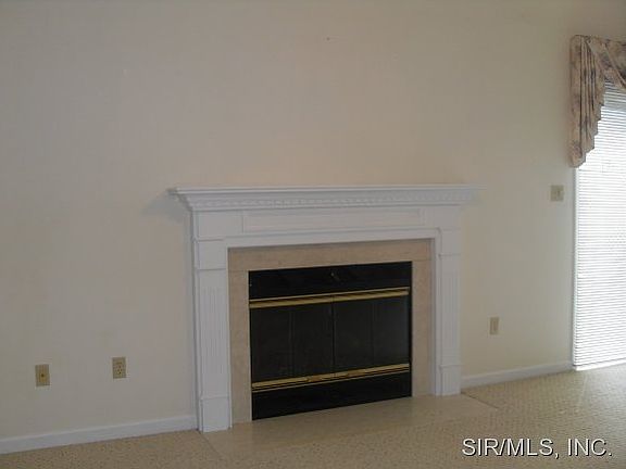2nd image of 90 Sunbeam Dr APT A