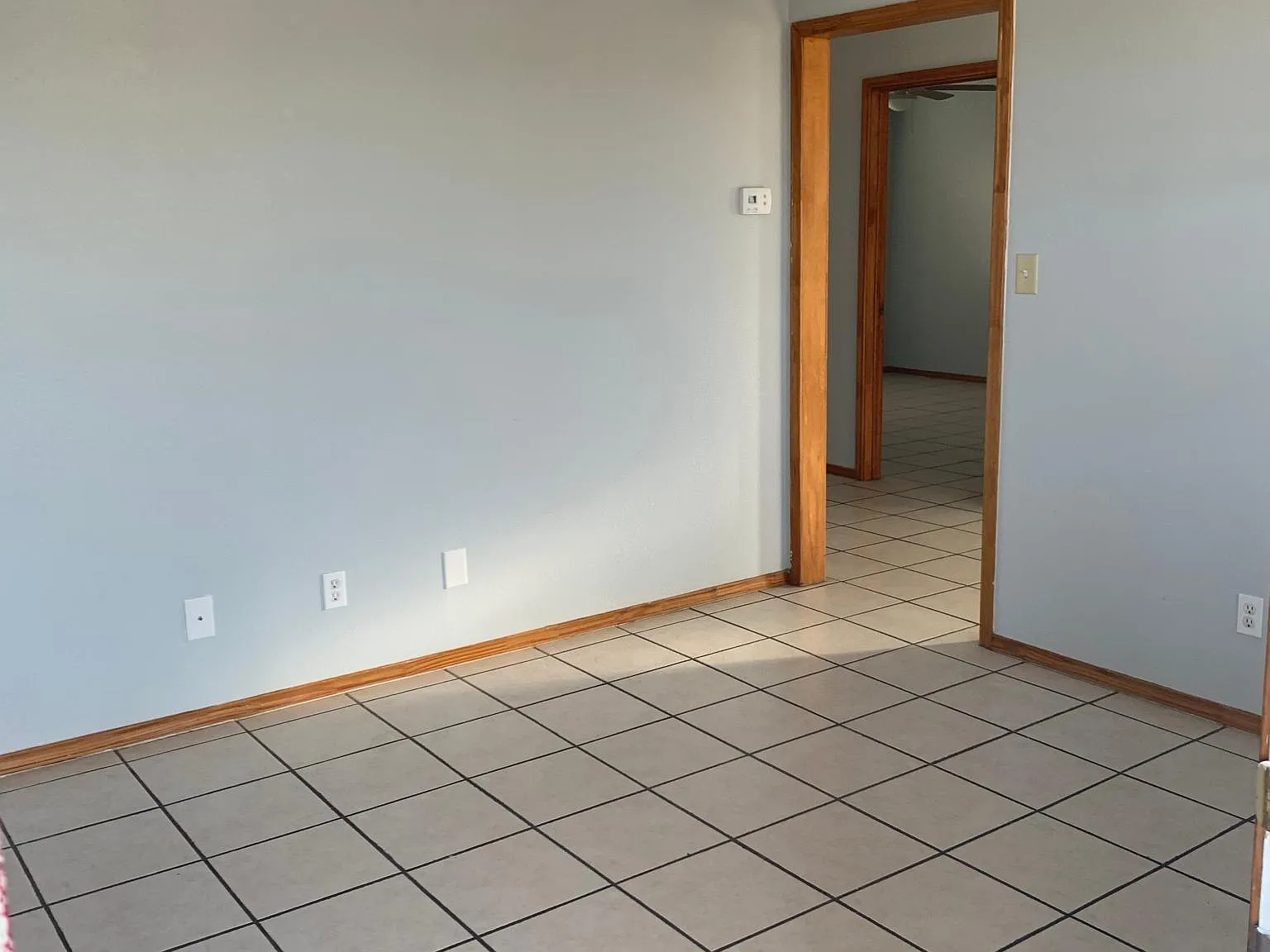 2 bed, $1,000 — Photo 2