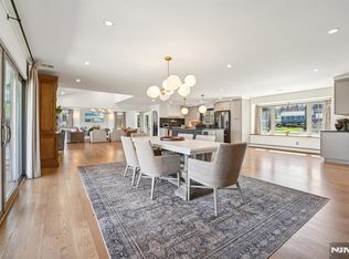 217 Osage Ln, Franklin Lakes, NJ 07417