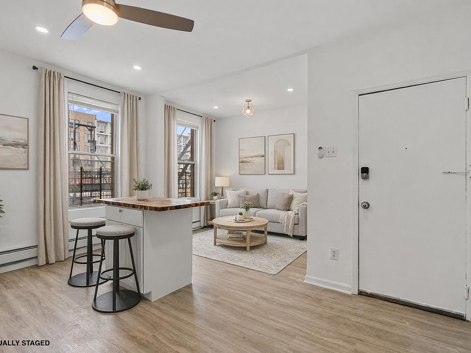 1st image of 149 Culver Ave #2