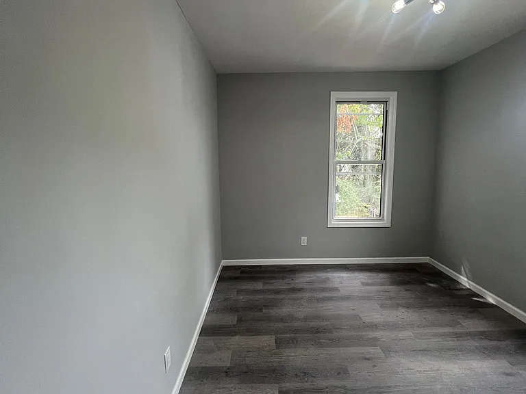 56 9th Ave #2 — Photo 8