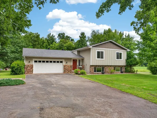7701 Viking Blvd NE, Wyoming, MN 55092