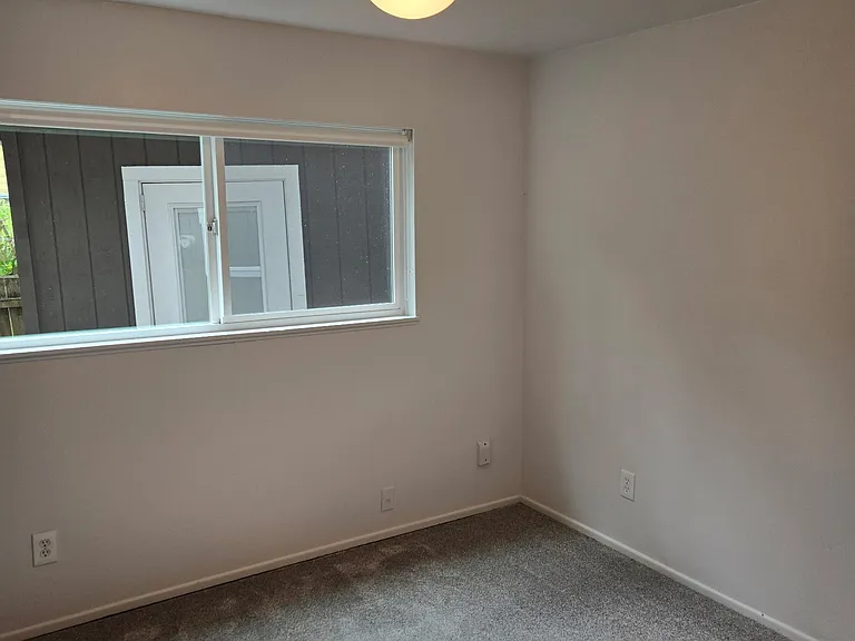 7312 SE Thorburn St #7312 — Photo 13