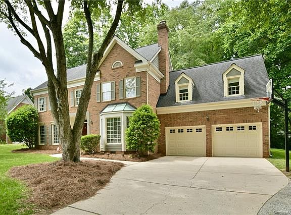 2nd image of 8824 Thornbury Ln