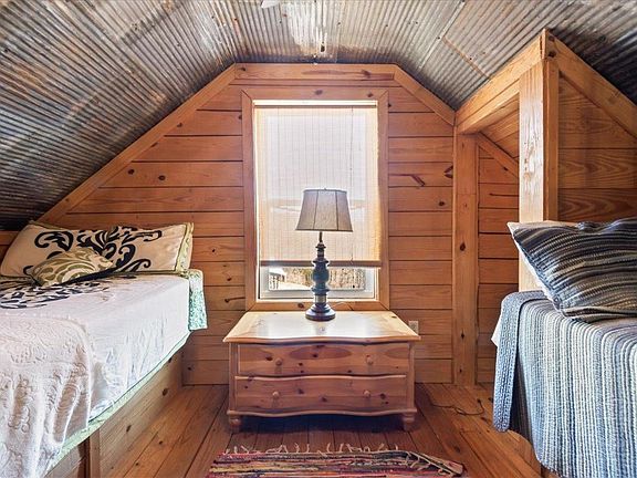 4th image of 2601 Ridge Rd