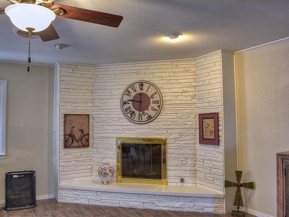5th image of 6203 Lynnhaven Dr