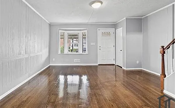 844 N Marlyn Ave — Photo 3