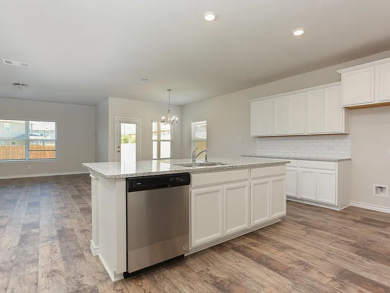 545 Blue Stem Rd — Photo 2