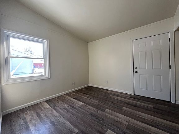 5th image of 1592 Seville Ave