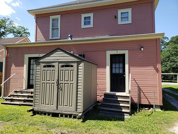 2nd image of 1026 Iris St