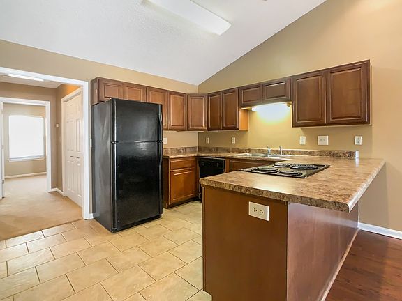 3rd image of 1376 Southern Gardens Dr
