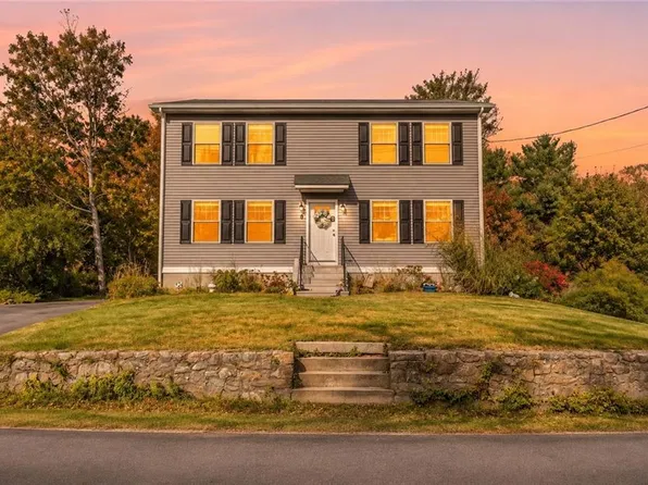 8 Wincheck Pond Rd, Rockville, RI 02873