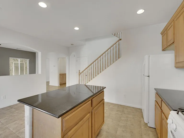 9366 Fitzwilliam Ave — Photo 8