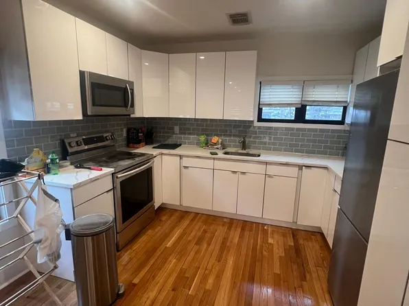 1571 East 15th Street image 1 of 7