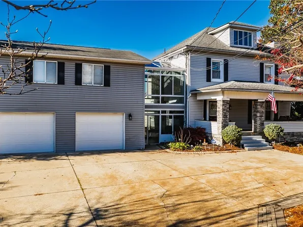 695 Cedar Grove Rd, North Parkersburg, WV 26104