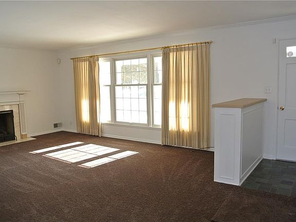 3rd image of 3124 Melrose Ct