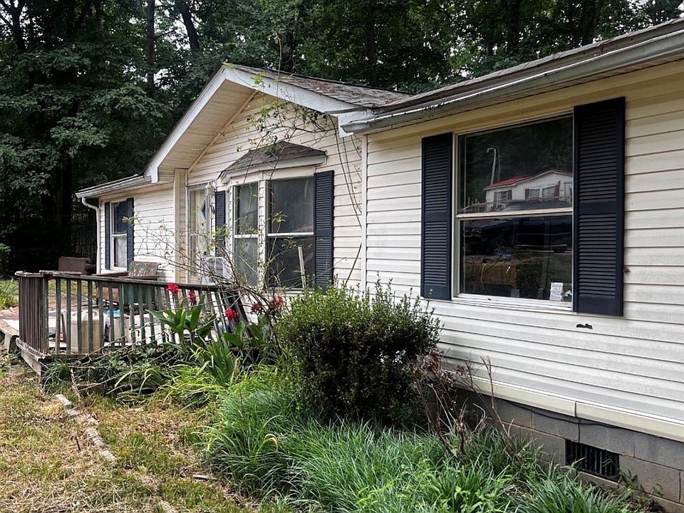 2nd image of 2697 Sentry Ln