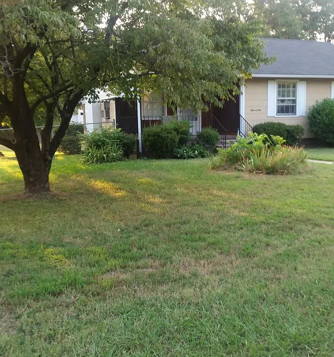 1204 Poston Cir #SINGLE