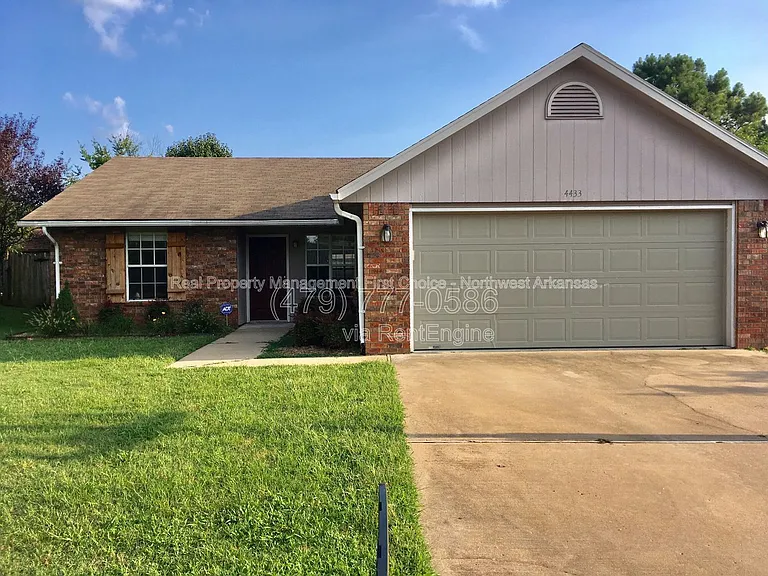 4433 W Cheyenne Dr — Photo 1