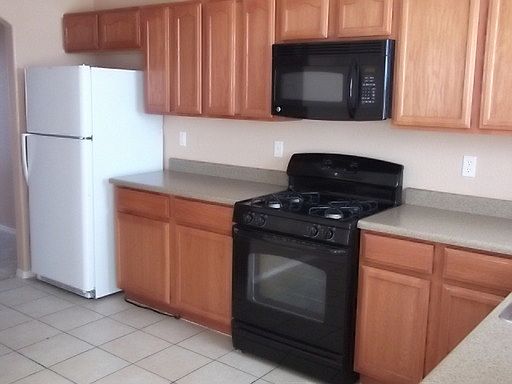 2nd image of 2901 San Lorenzo Ct