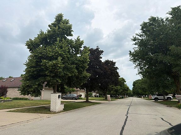4th image of 24141 Brown Ln