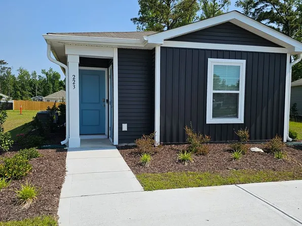 223 Cleat Dr, Surf City, NC 28445