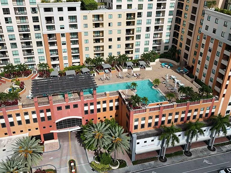 110 N Federal Hwy #1108 — Photo 24