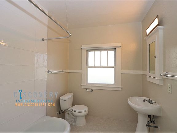 4th image of 3501-3505 Lakeshore Ave #9