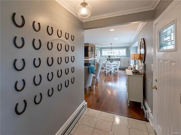 4th image of 4 Willow Dr