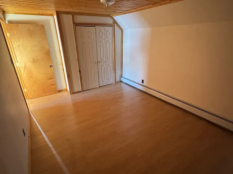 109 Pleasant St — Photo 6