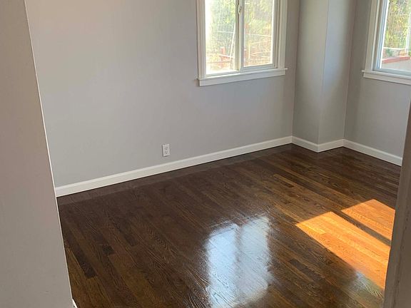 4th image of 827 W Mabel Ave #B